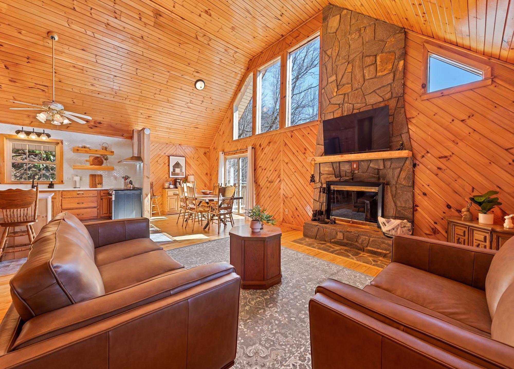 Maggie Valley Cabin With Beautiful Mountain Views, Hottub, Pet Friendly, Gameroom, Fireplace Zewnętrze zdjęcie