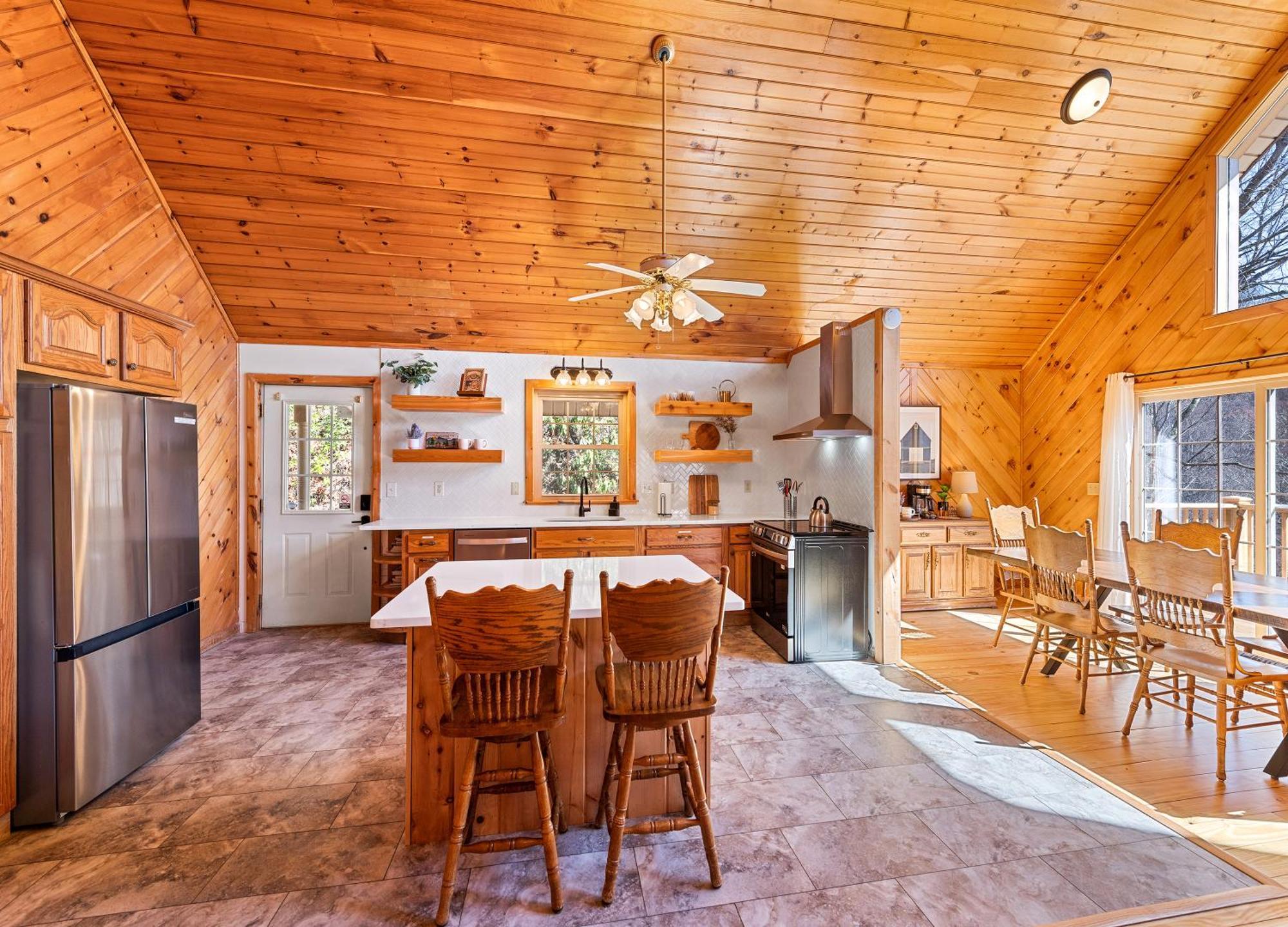 Maggie Valley Cabin With Beautiful Mountain Views, Hottub, Pet Friendly, Gameroom, Fireplace Zewnętrze zdjęcie