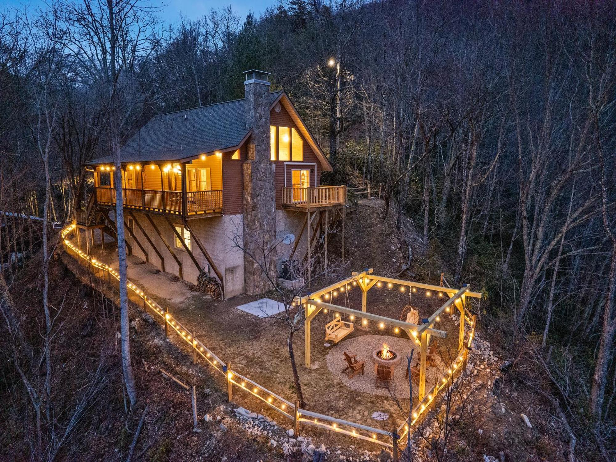 Maggie Valley Cabin With Beautiful Mountain Views, Hottub, Pet Friendly, Gameroom, Fireplace Zewnętrze zdjęcie