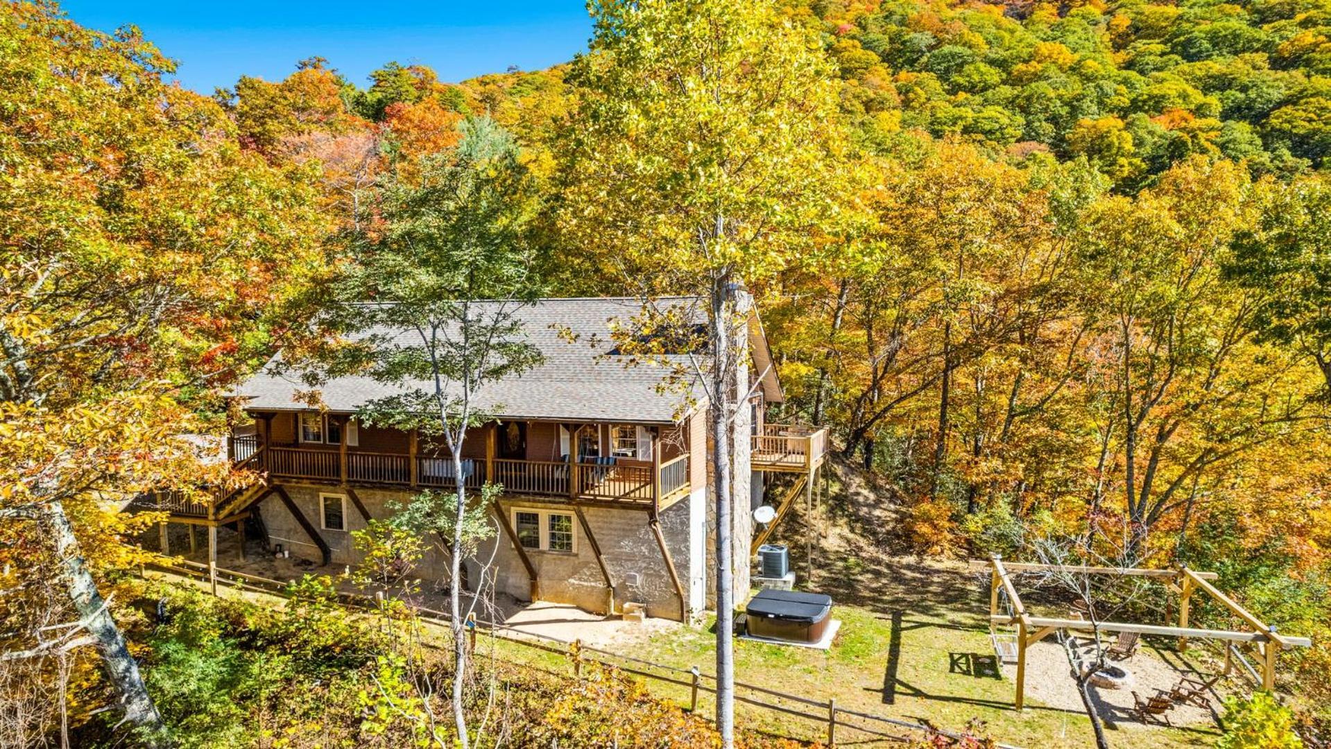 Maggie Valley Cabin With Beautiful Mountain Views, Hottub, Pet Friendly, Gameroom, Fireplace Zewnętrze zdjęcie