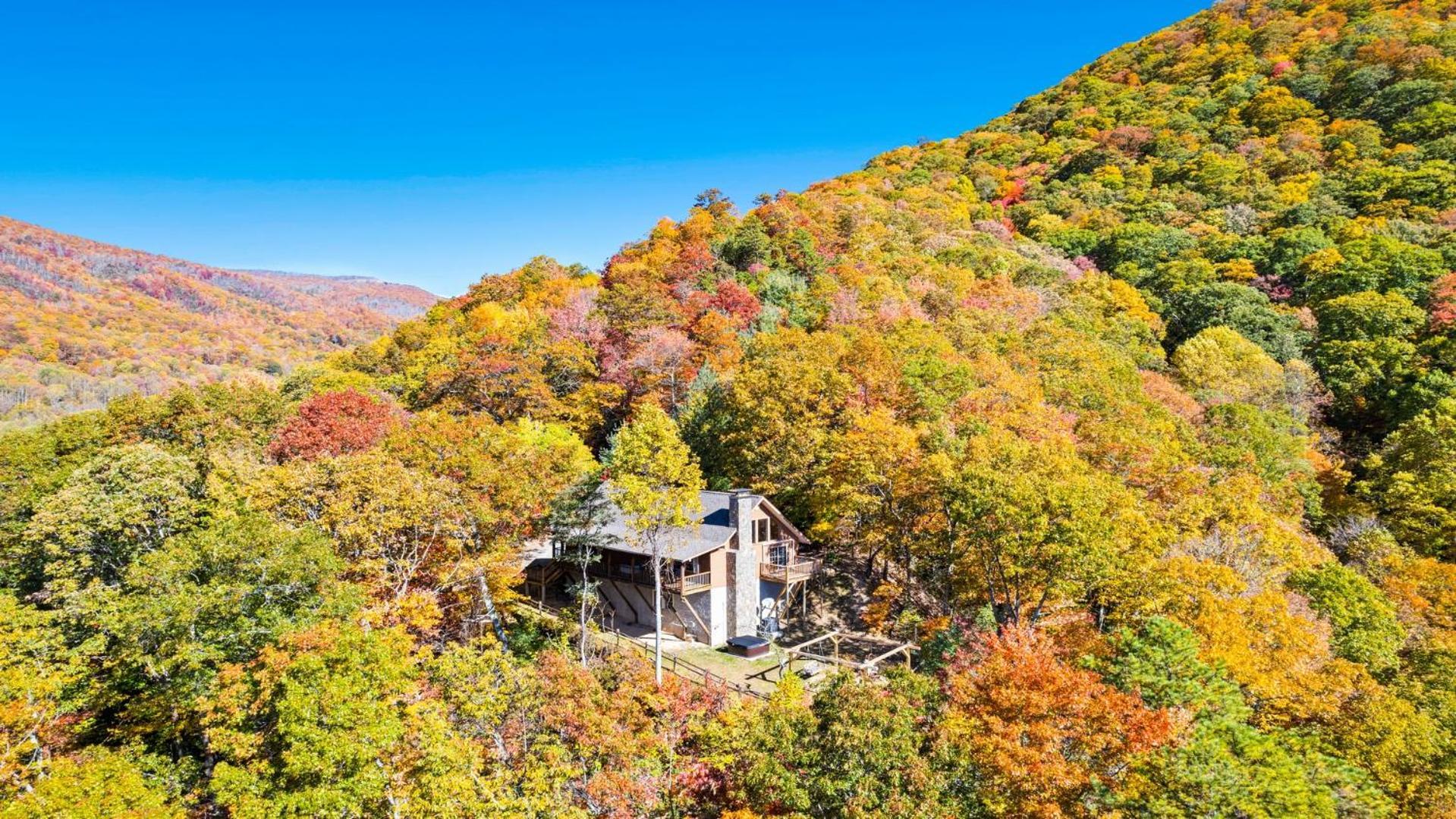 Maggie Valley Cabin With Beautiful Mountain Views, Hottub, Pet Friendly, Gameroom, Fireplace Zewnętrze zdjęcie